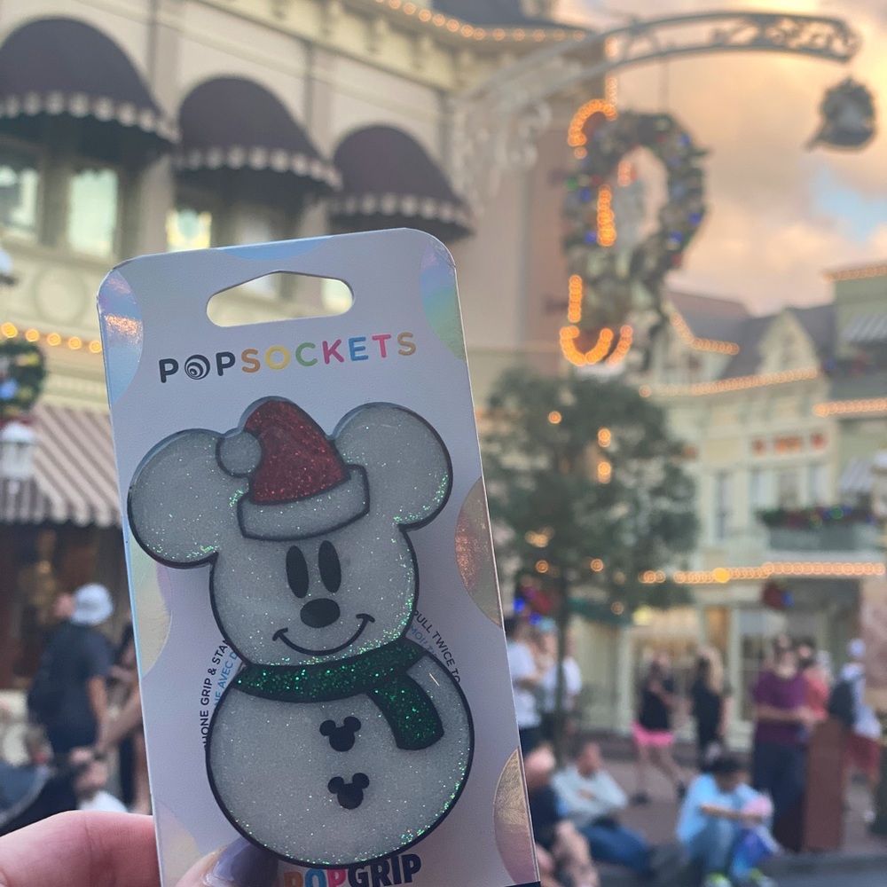 Disney Mickey Snowman PopSocket